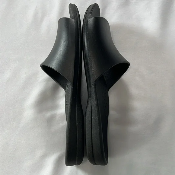 Okabashi Black Slides - Picture 4 of 5